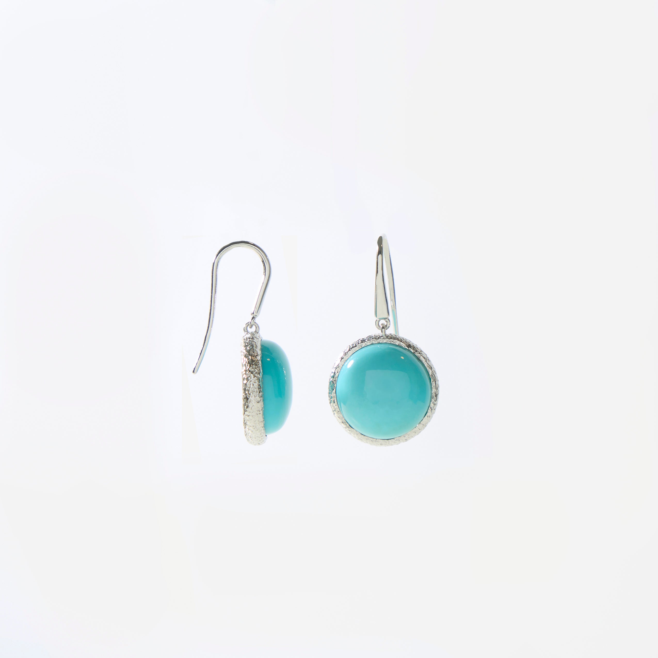 Iconica Drop Earrings - Bold and Elegant Design