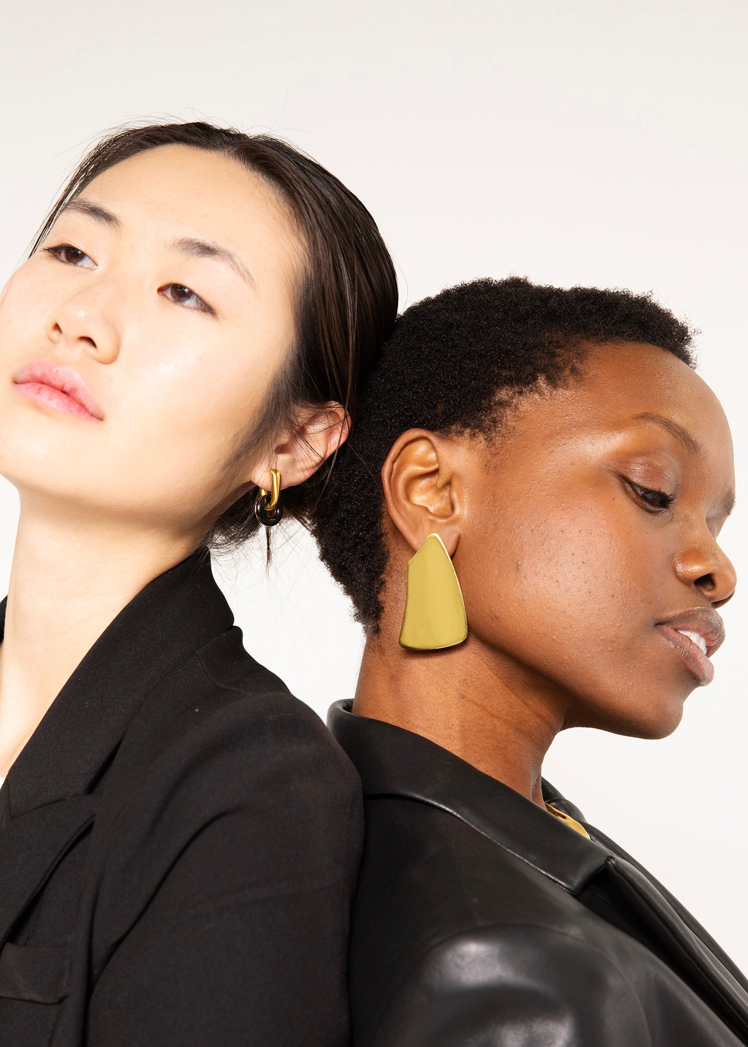 Explore Stunning Jewelry in Gold and Silver – Statement Earrings & Gold Rings and Necklace