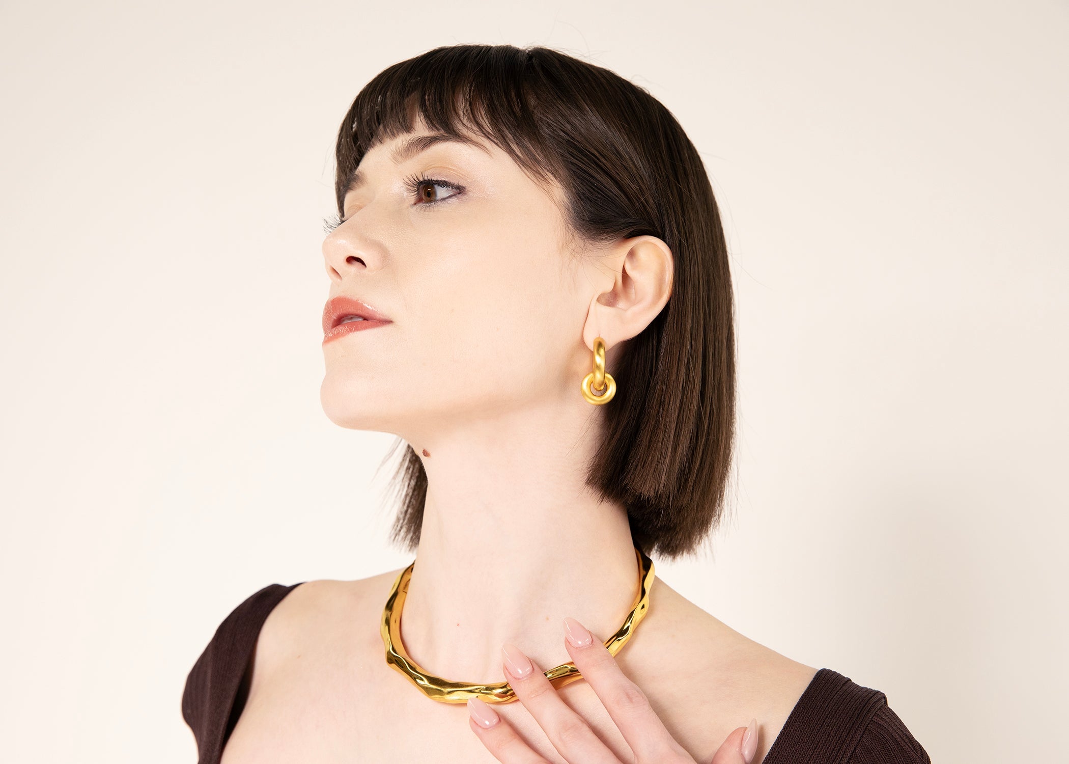 NY Muse Hinge Molten Choker - Gold Choker Necklace for Women