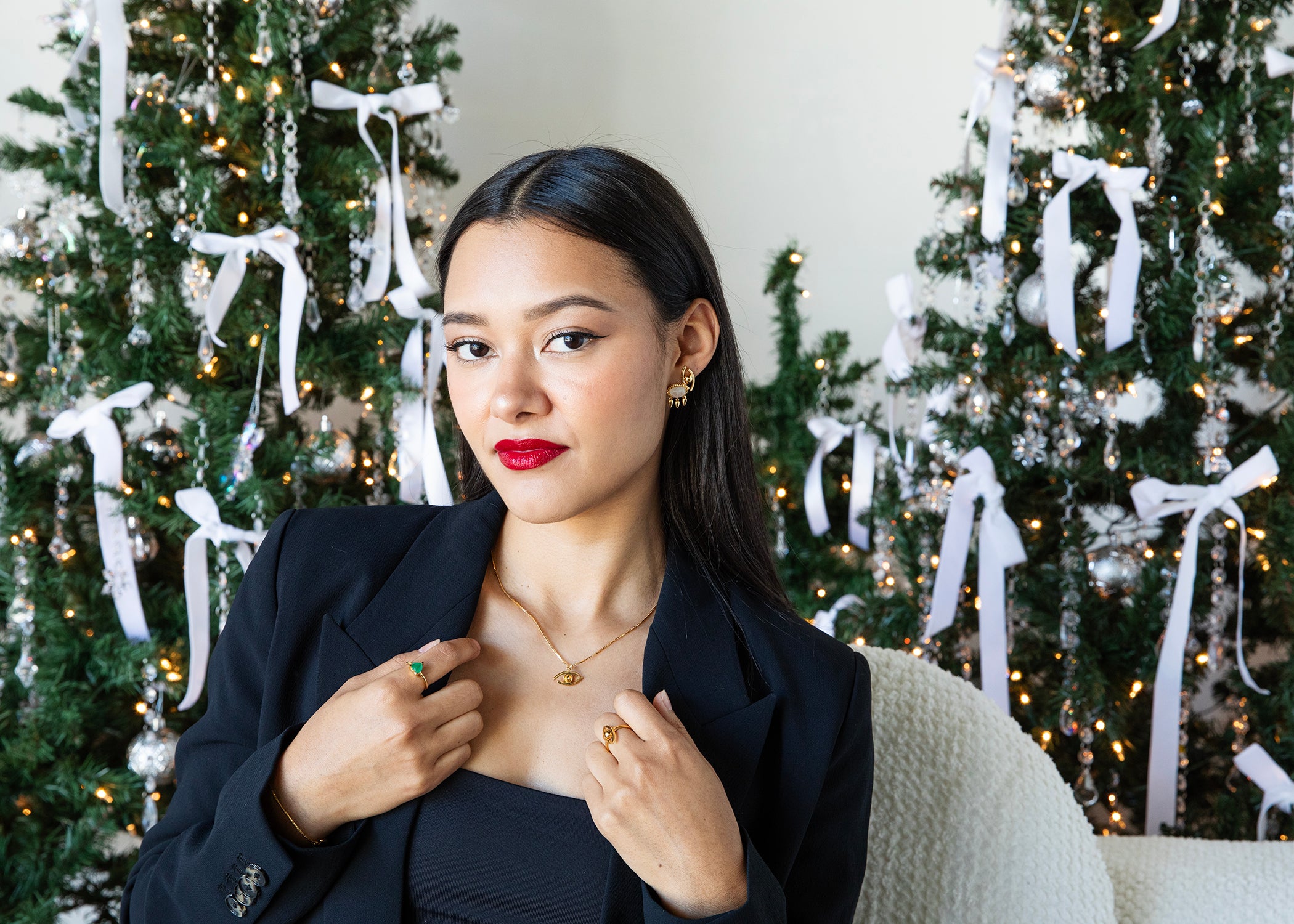 Explore Stunning Jewelry in Gold and Silver – Statement Earrings & Gold Rings and Necklace