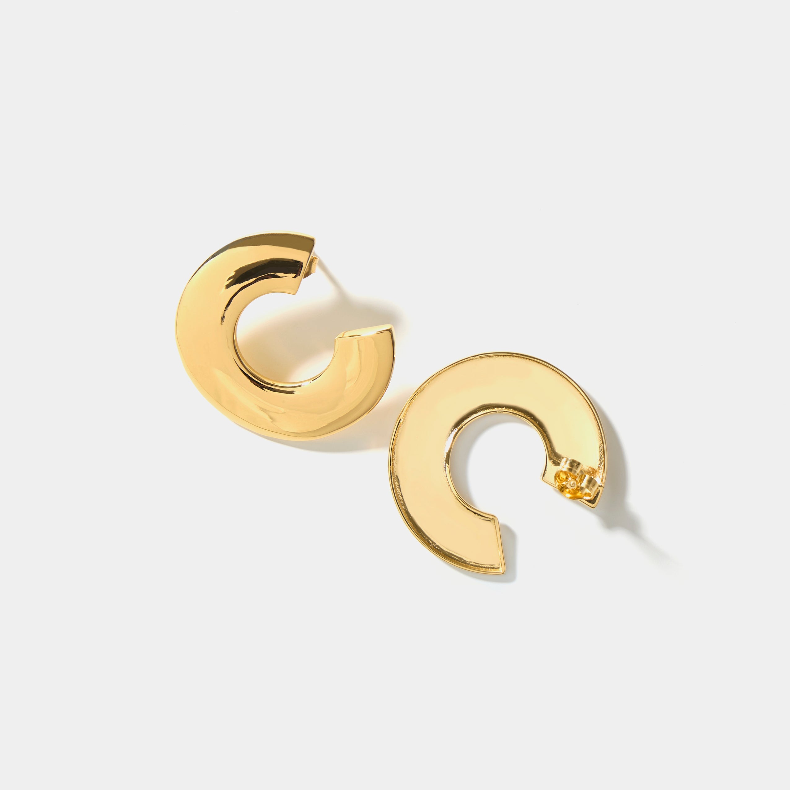 Milanese Velvet Curves - Luxurious Velvet Jewelry for Elegant Occasions