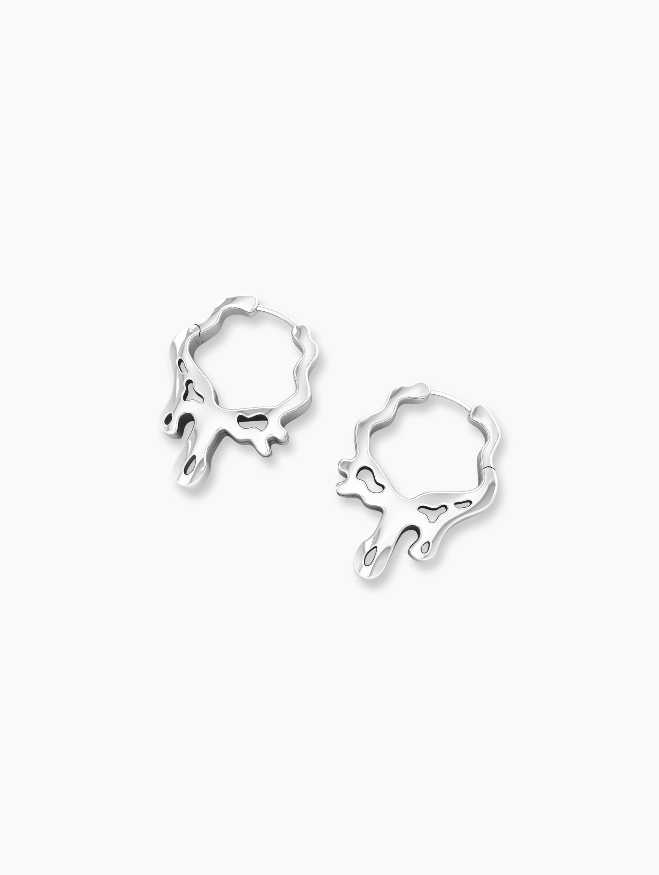 Regan Aliyah — Nova Hoops-small In Sterling Silver close-up shot - unique sterling silver earrings | Za Zewelz
