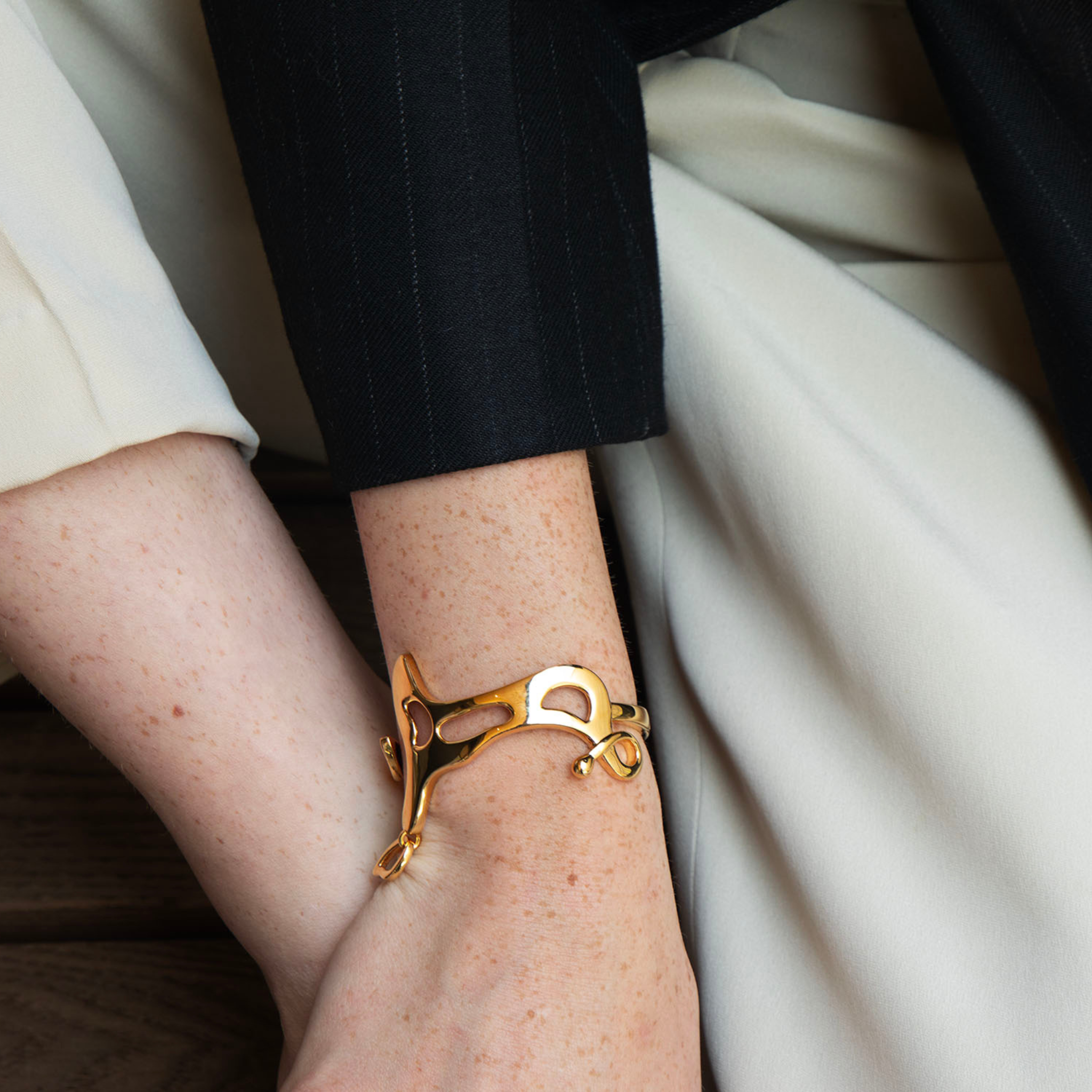 Sculptural Gold Cuff – Statement Bracelet