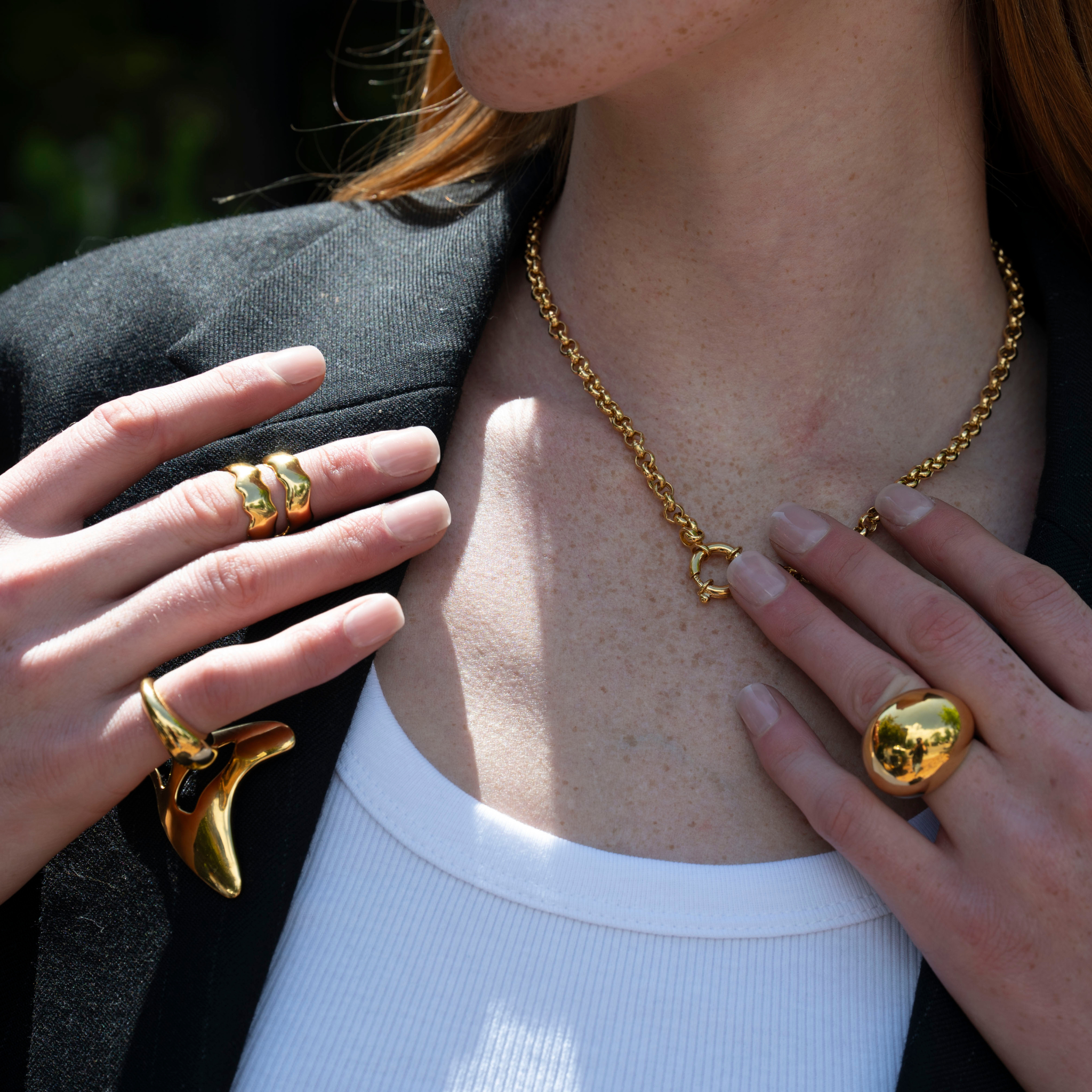Puffy Ring lifestyle view - Za Zewelz fine ring | wedding jewelry