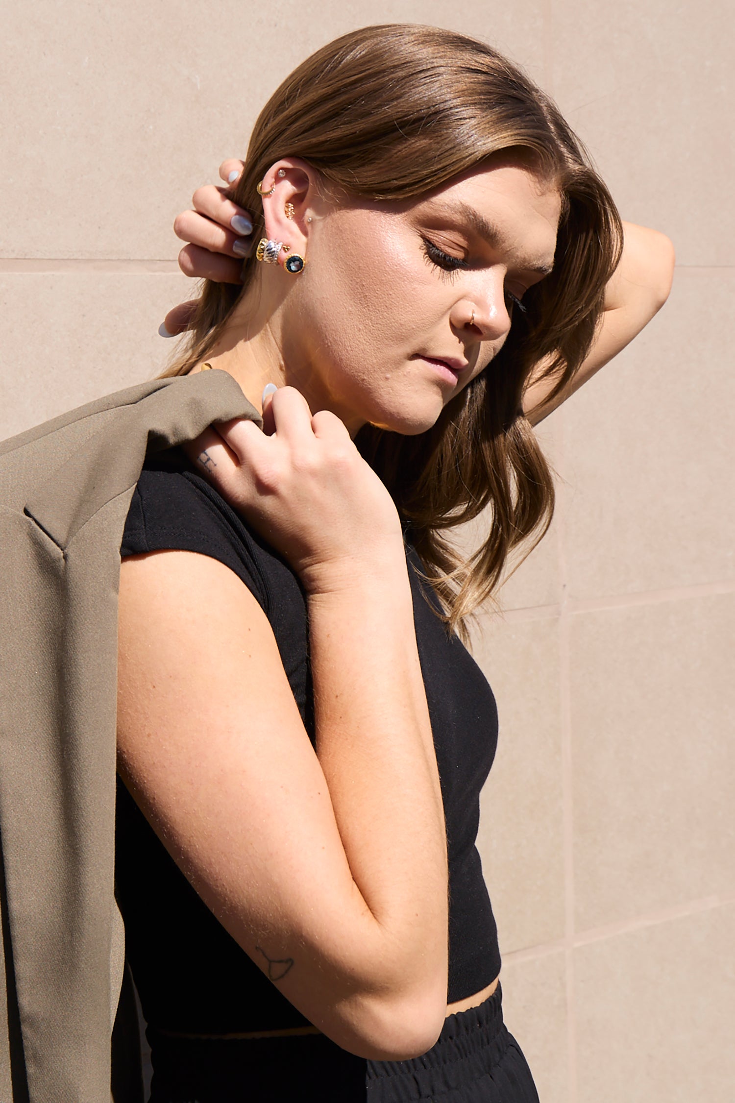 Iconica Studs In 18k Solid Gold detail view - Za Zewelz 18k gold plated earrings | wedding jewelry