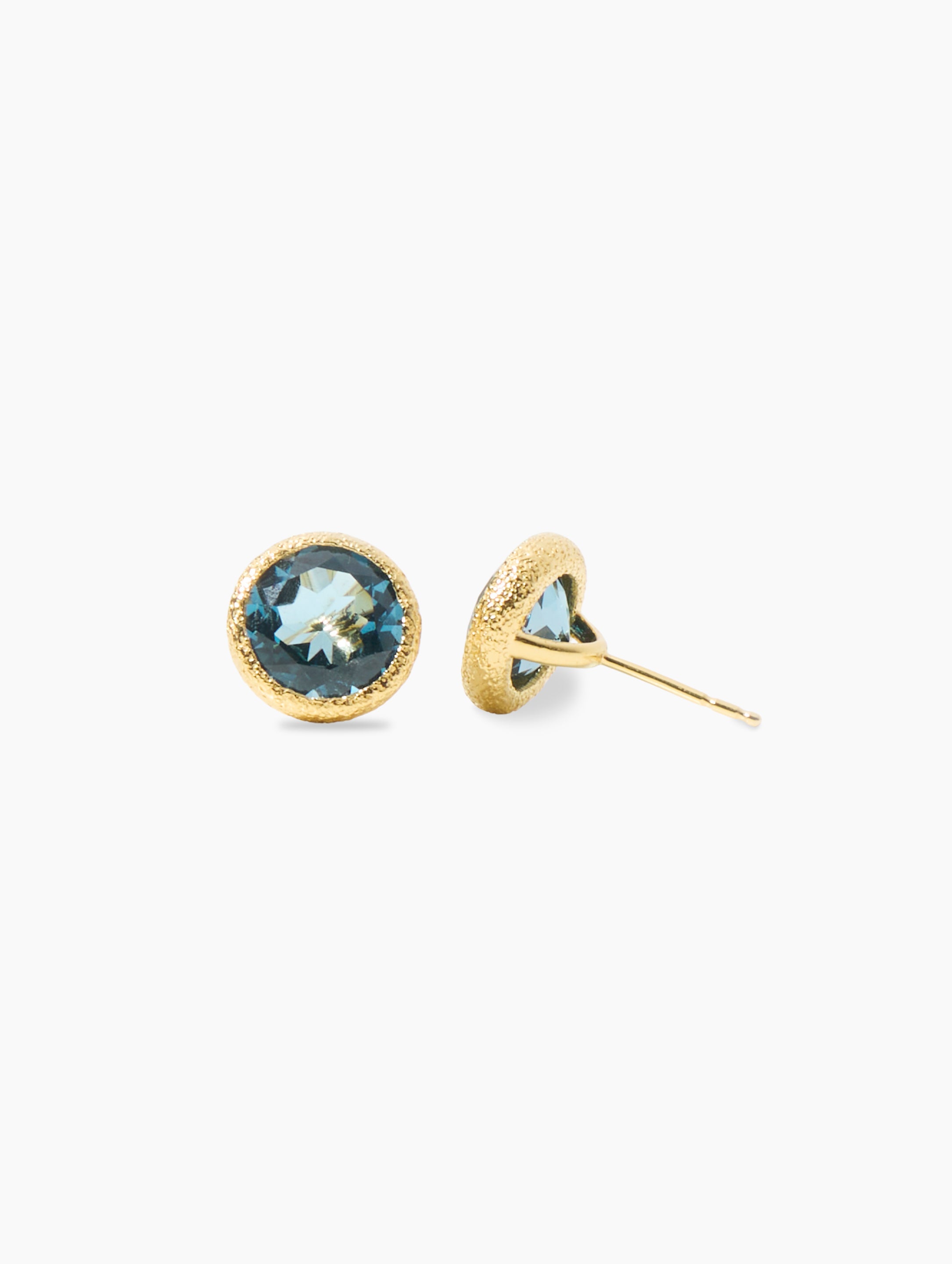 Iconica Studs In 18k Solid Gold flat lay - Za Zewelz 18k gold plated earrings | bridesmaid gift